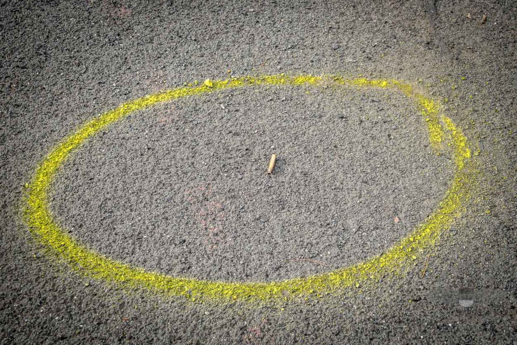 Mit Schusswaffe auf Auto geschossen – Zeugen gesucht