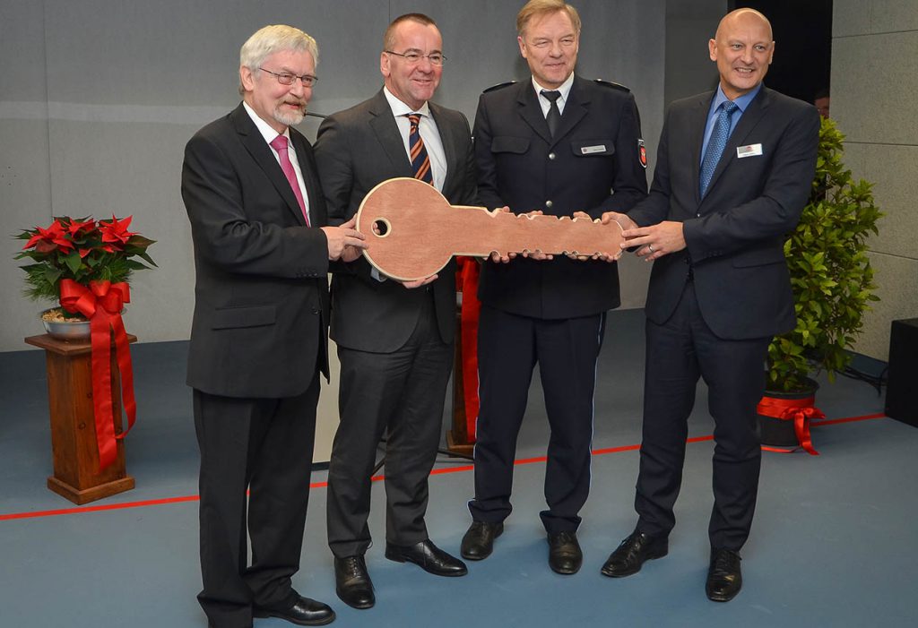 Polizeiakademie Niedersachsen: Neue Raumschießanlage übergeben