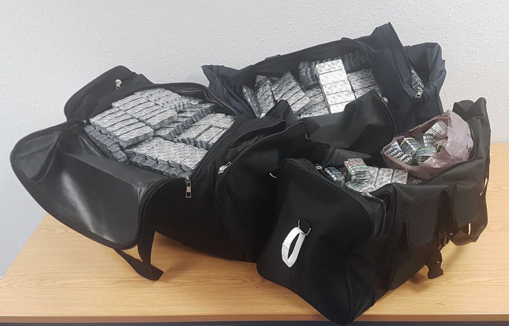 Bundespolizei stellt rund 170.000 Tabletten sicher