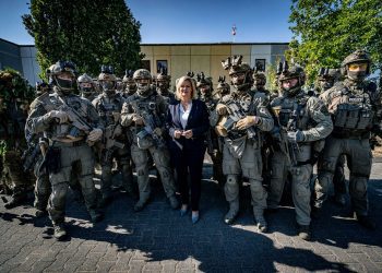 Bundesinnenministerin Faeser besucht GSG 9 der Bundespolizei